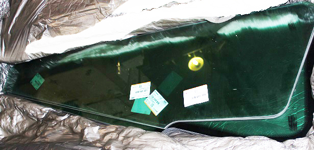 Стекло кабины лобовое левое 87H0004 LiuGong CLG836 Стекло кабины лобовое левое 87H0004 LiuGong CLG836