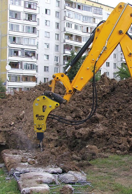 Навесной гидравлический молот для экскаватора-погрузчика