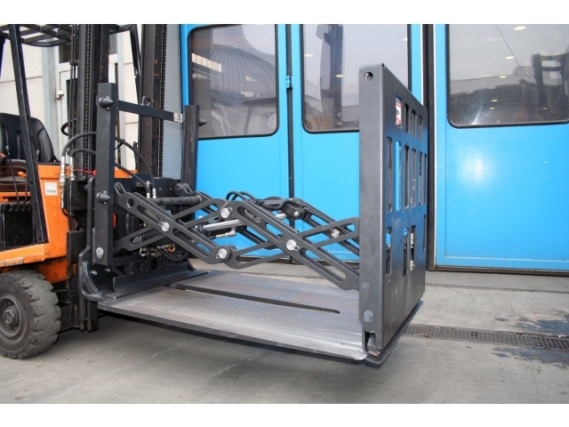 Сталкиватель груза для вилочных погрузчиков