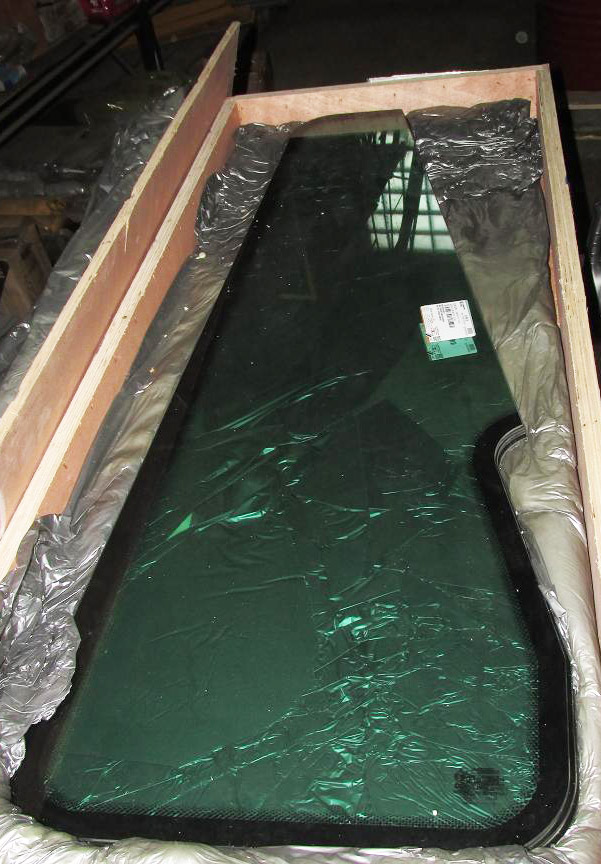 Стекло кабины лобовое правое 87А0811 LiuGong CLG856