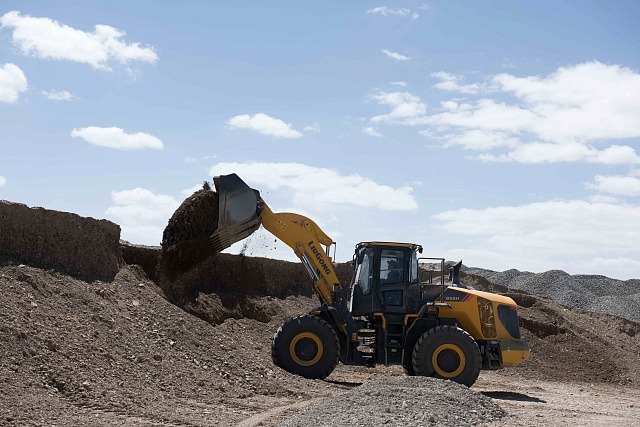 Колесный фронтальный погрузчик Liugong CLG 856H (ZF+LG)