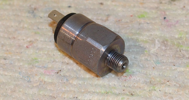 Датчик 30В0132 LiuGong CLG4165 CLG 418 CLG835 CLG842 CLG856 CLG 862