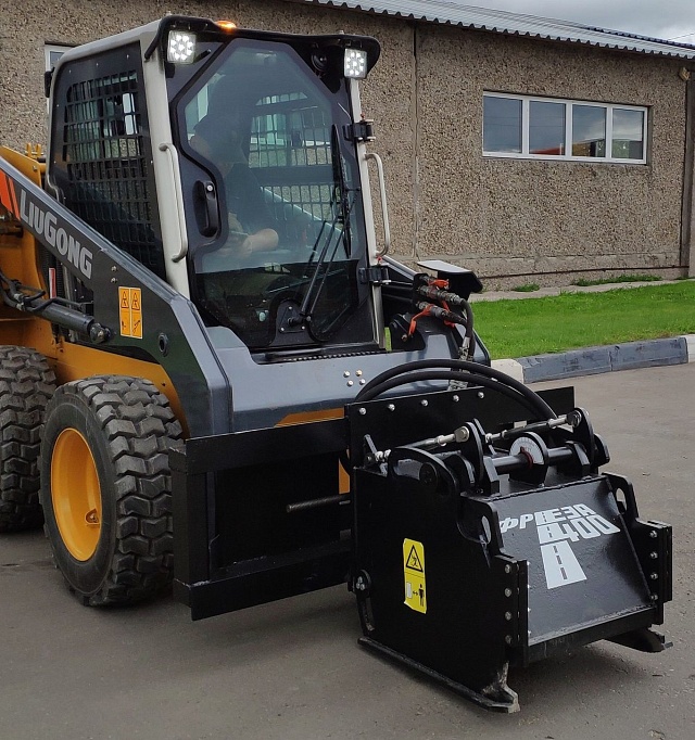 Дорожная фреза для мини-погрузчика