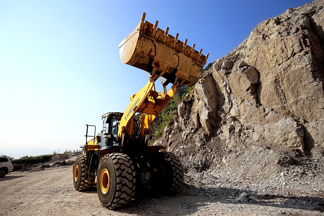 Китайский фронтальный погрузчик Liugong CLG 890H