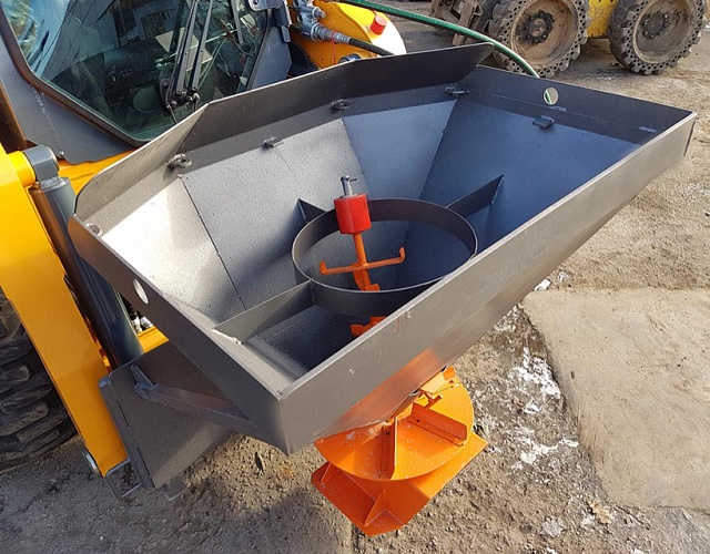 Пескоразбрасыватели для мини-погрузчиков