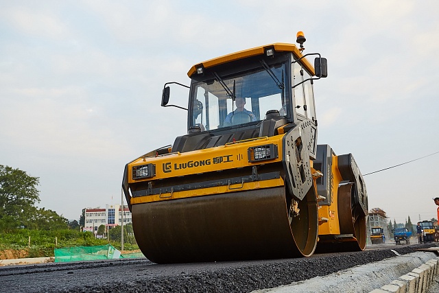 Асфальтовый каток Liugong CLG 6212E