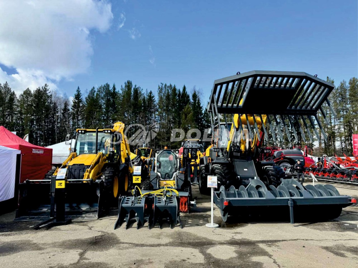Инновационный фронтальный погрузчик Liugong CLG 848T на выставке «АгроВятка» 2025 в Кирове Инновационный фронтальный погрузчик Liugong CLG 848T на выставке «АгроВятка» 2025 в Кирове