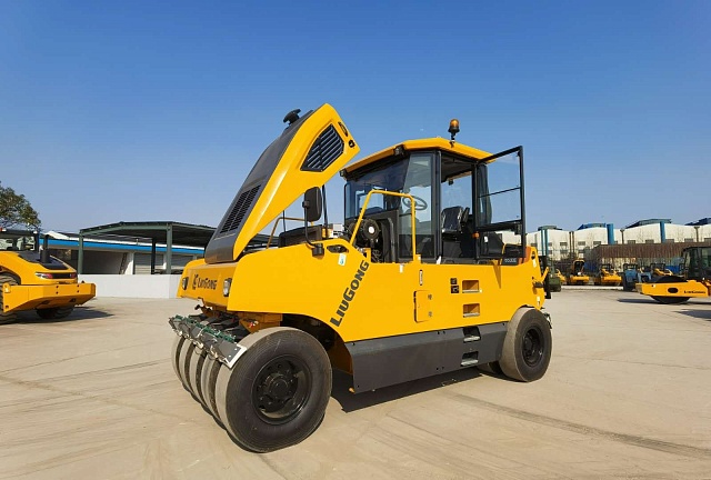 Пневмоколёсный дорожный каток LiuGong 6530E