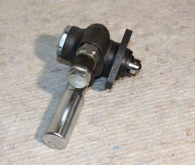 Насос топливный 1000428779