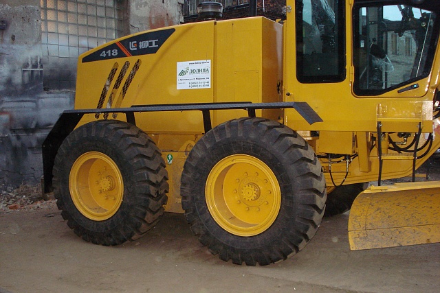 Передняя часть автогрейдера Люгонг CLG 418