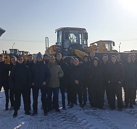 Студенты четвертого курса специальности «Строительные и дорожные машины» посетили компанию «Долина»