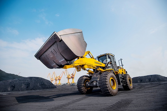 Погрузчик Liugong CLG 862H (ZF+LG) с ковшом