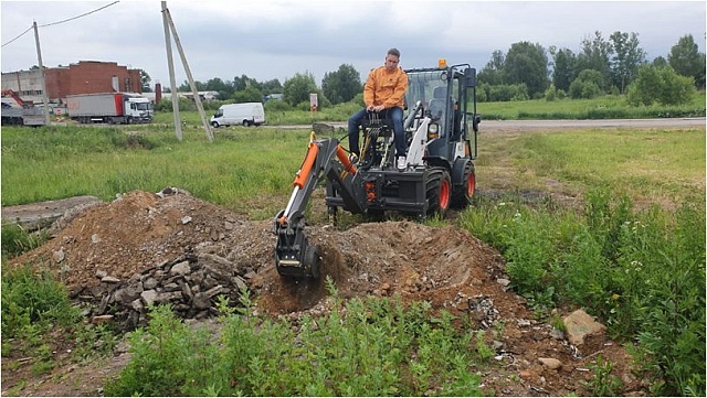 Экскаватор навесной для мини-погрузчиков