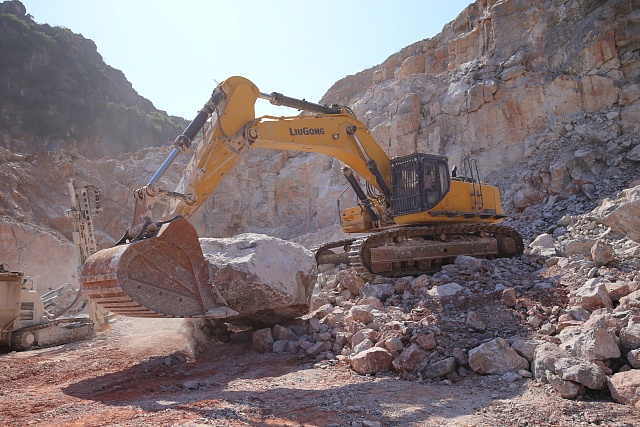 Экскаватор Liugong CLG 970E