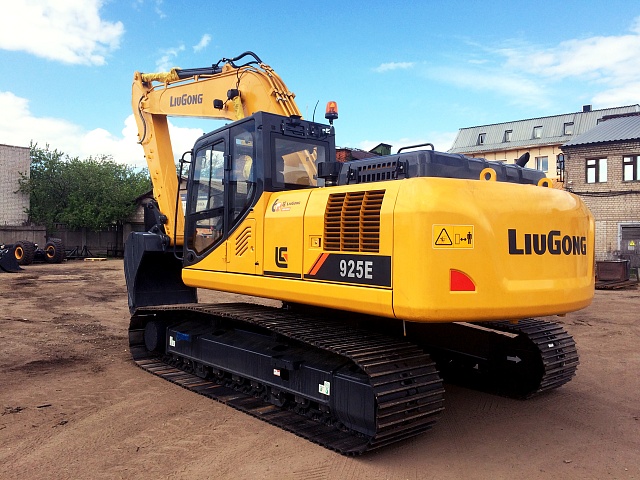 Экскаватор гусеничный Люгонг CLG 925E