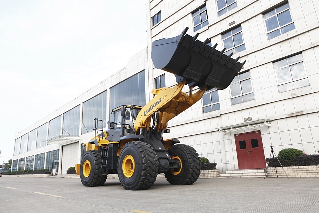 Колесный фронтальный погрузчик Liugong CLG 890H Колесный фронтальный погрузчик Liugong CLG 890H