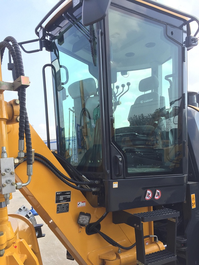 Кабина грейдера среднего класса Люгонг CLG 4180D