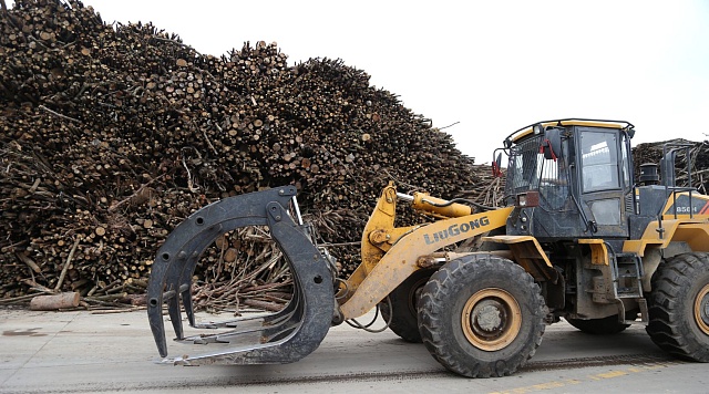 Захват бревен на фронтальный погрузчик Люгонг