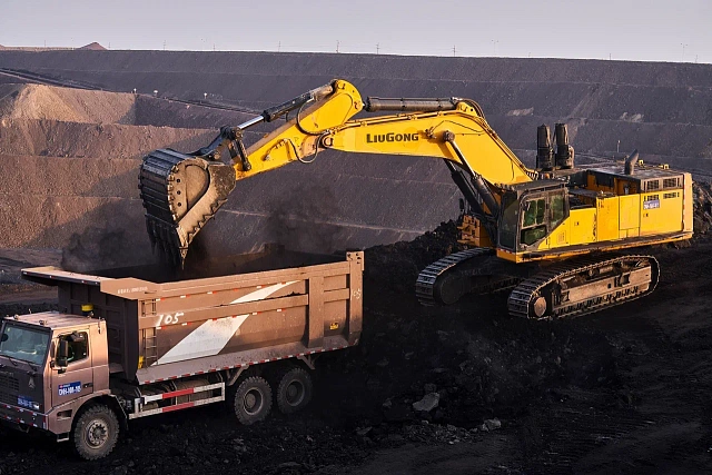 Экскаватор Люгонг CLG 990F тяжелого класса