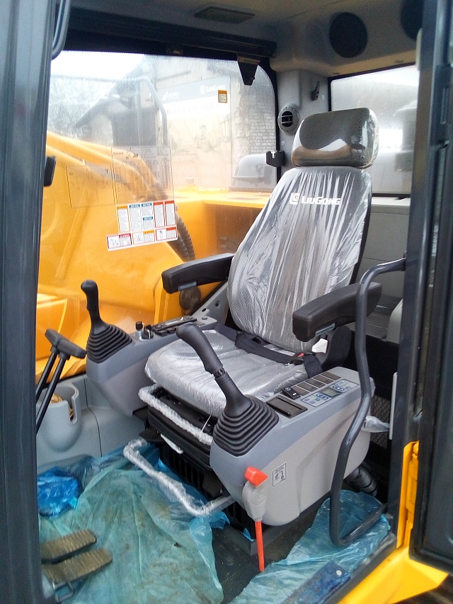 Кабина экскаватора Люгонг CLG 933E