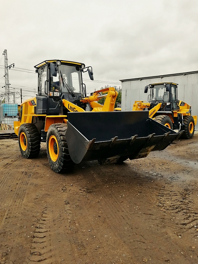 Колесный фронтальный погрузчик Liugong CLG 835H MAX