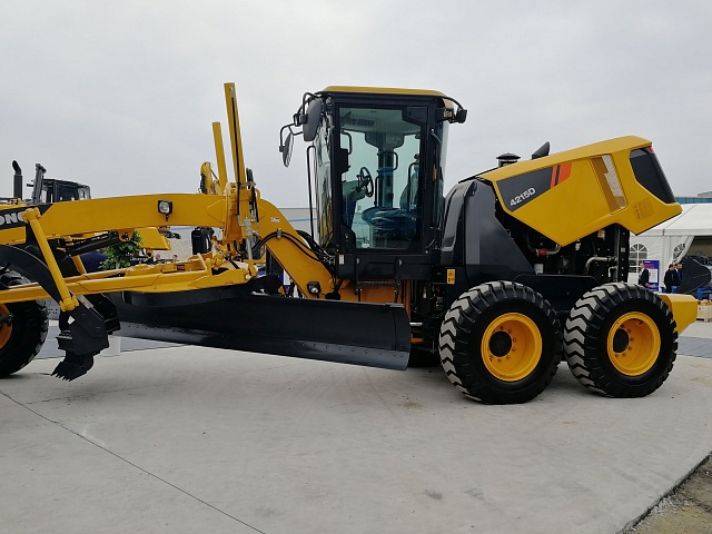 Китайский автогрейдер LiuGong CLG 4215D