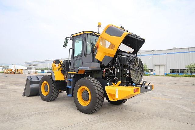 Погрузчик фронтальный китайский Liugong CLG 835H MAX