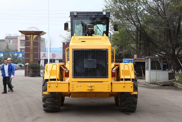 Полноприводный грейдер LiuGong CLG 425 6 WD