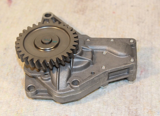 Насос масляный 12166779 Насос масляный 12166779