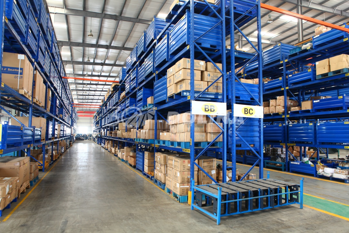 Склад запчастей для спецтехники Liugong, Компания Долина