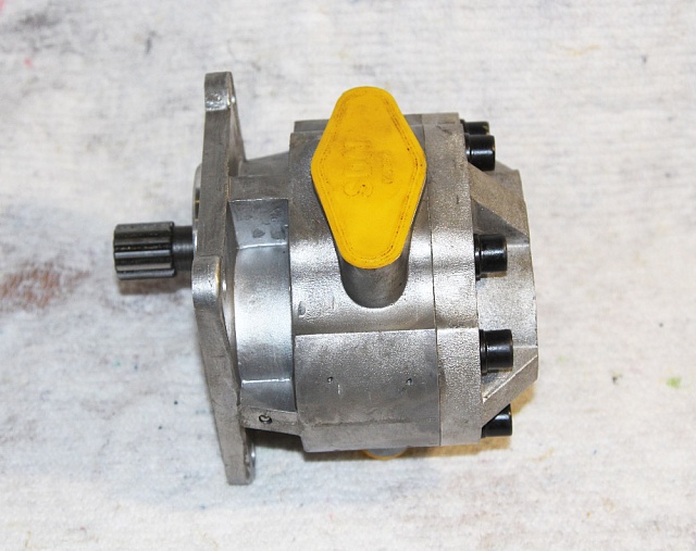 Насос рулевого управления 16Y-76-06000