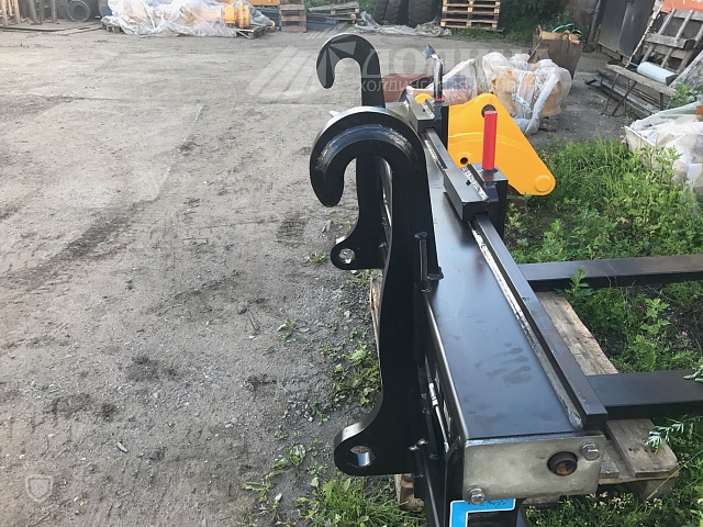 Навесное оборудование погрузчика Люгонг CLG 835H (BS305+LG)