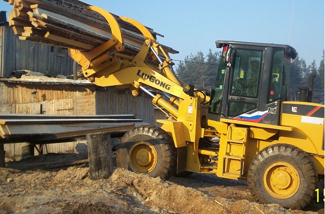 Лесозахват для фронтального погрузчика