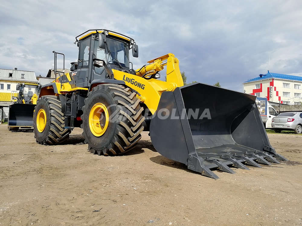 Отгрузка первого специального погрузчика Liugong CLG 856H Agri Edition!