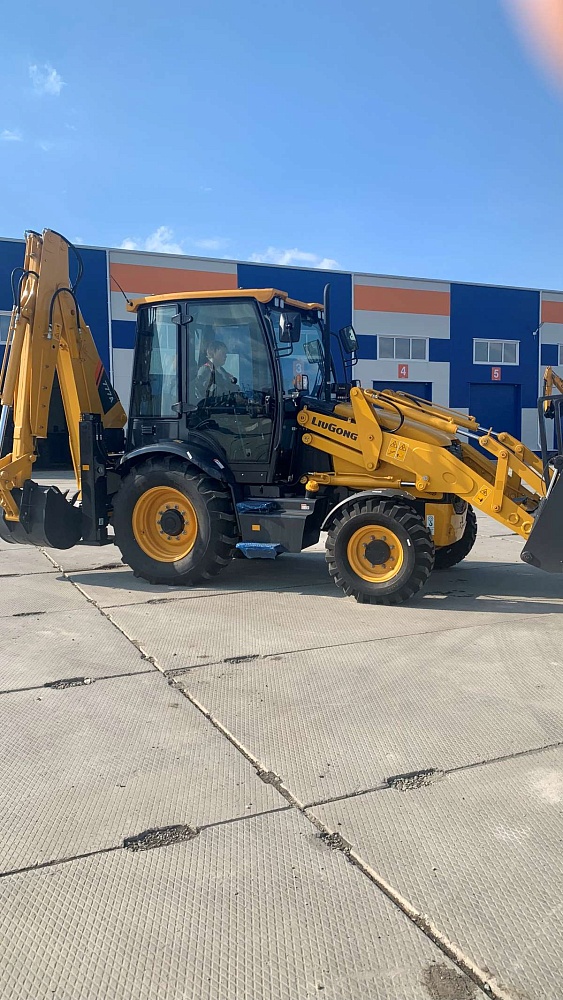 Экскаватор-погрузчик LiuGong CLG 777A