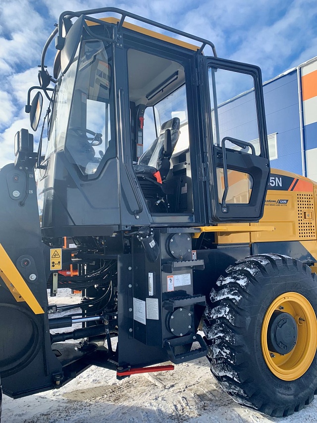 Фронтальный погрузчик LiuGong 835N