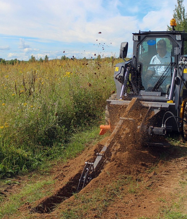 Копатель траншей навесной для мини-погрузчика