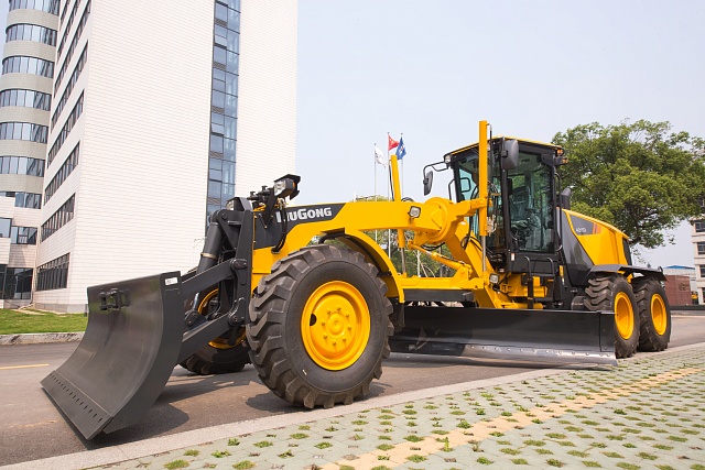 Автогрейдер LiuGong CLG 4215D