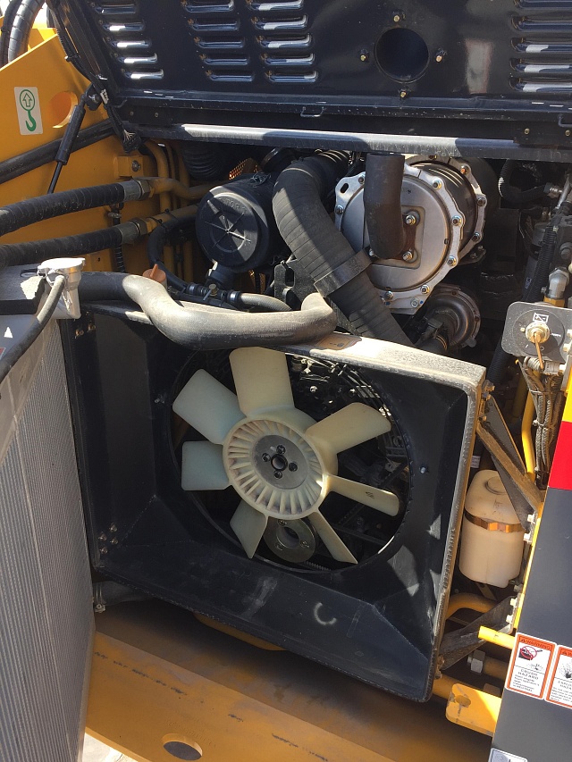 Мини-погрузчик бортовой Люгонг CLG 395B элементы конструкции