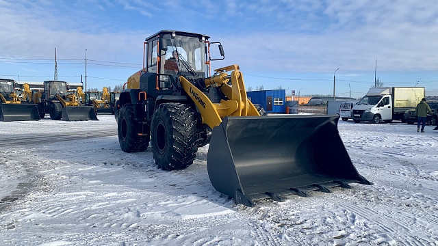 Фронтальный погрузчик LiuGong 848T