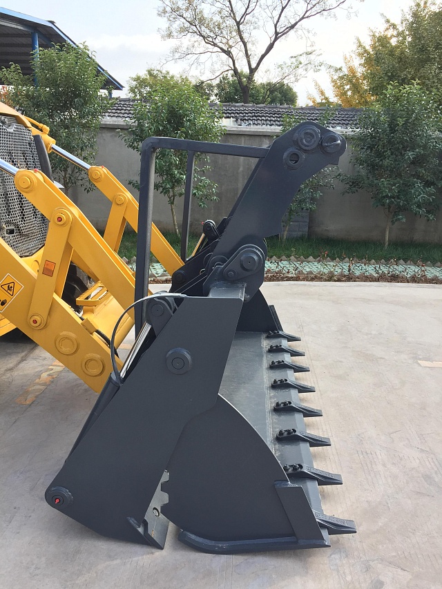 Фронтальный ковш 4в1 для экскаватора-погрузчика