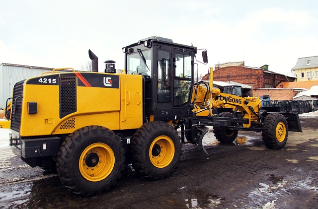 Полноприводный грейдер LiuGong CLG 4215 (4 WD, 6WD)