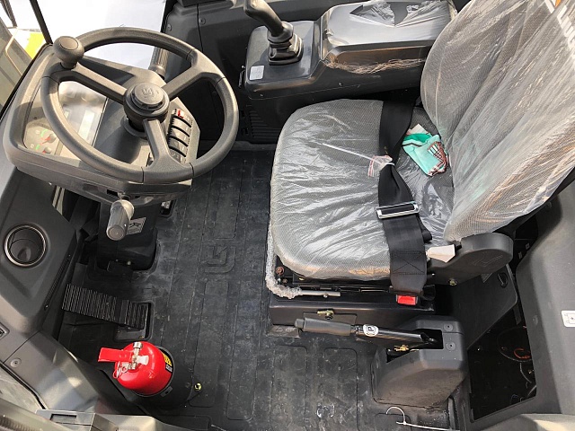 Водительское кресло погрузчика Liugong CLG 842H (Cummins+ZF+LG)