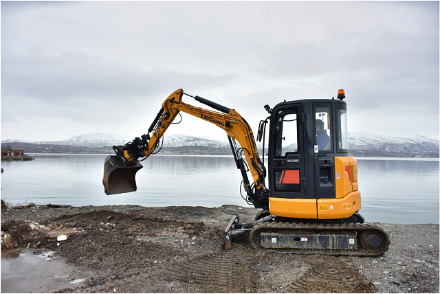 Экскаватор Liugong CLG 9035E