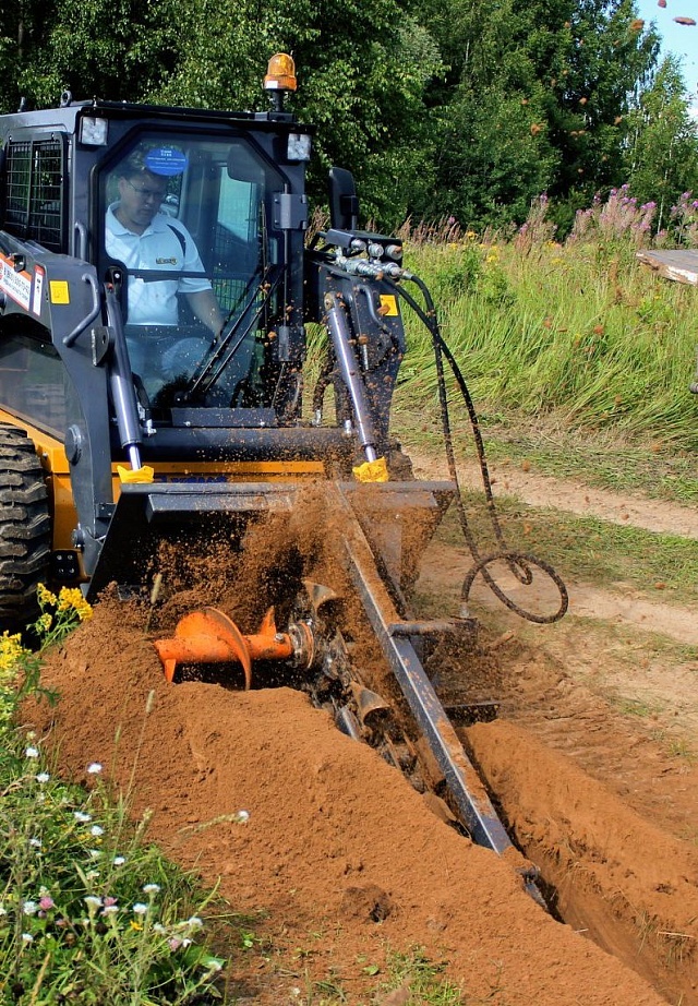 Траншеекопатель на минипогрузчик