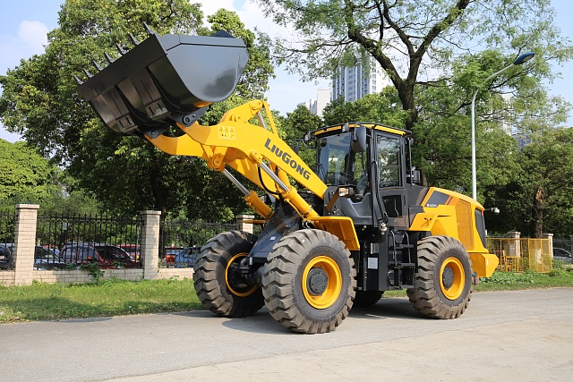 Фронтальный погрузчик LiuGong CLG 842H