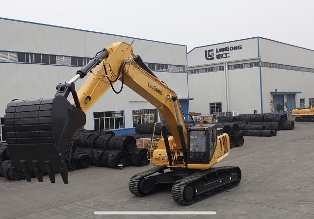 Универсальный экскаваторный ковш