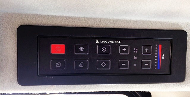 Панель управления дополнительными опциями погрузчика Liugong CLG 856H (ZF+LG)