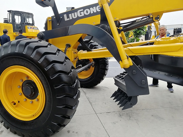 Колесный грейдер Люгонг CLG 4215D
