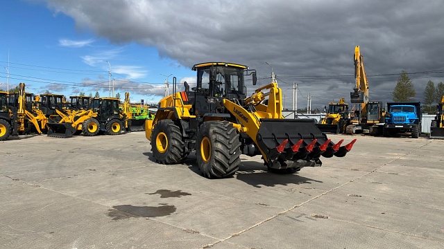 Сельскохозяйственный фронтальный погрузчик Liugong CLG856H MAX AGRI